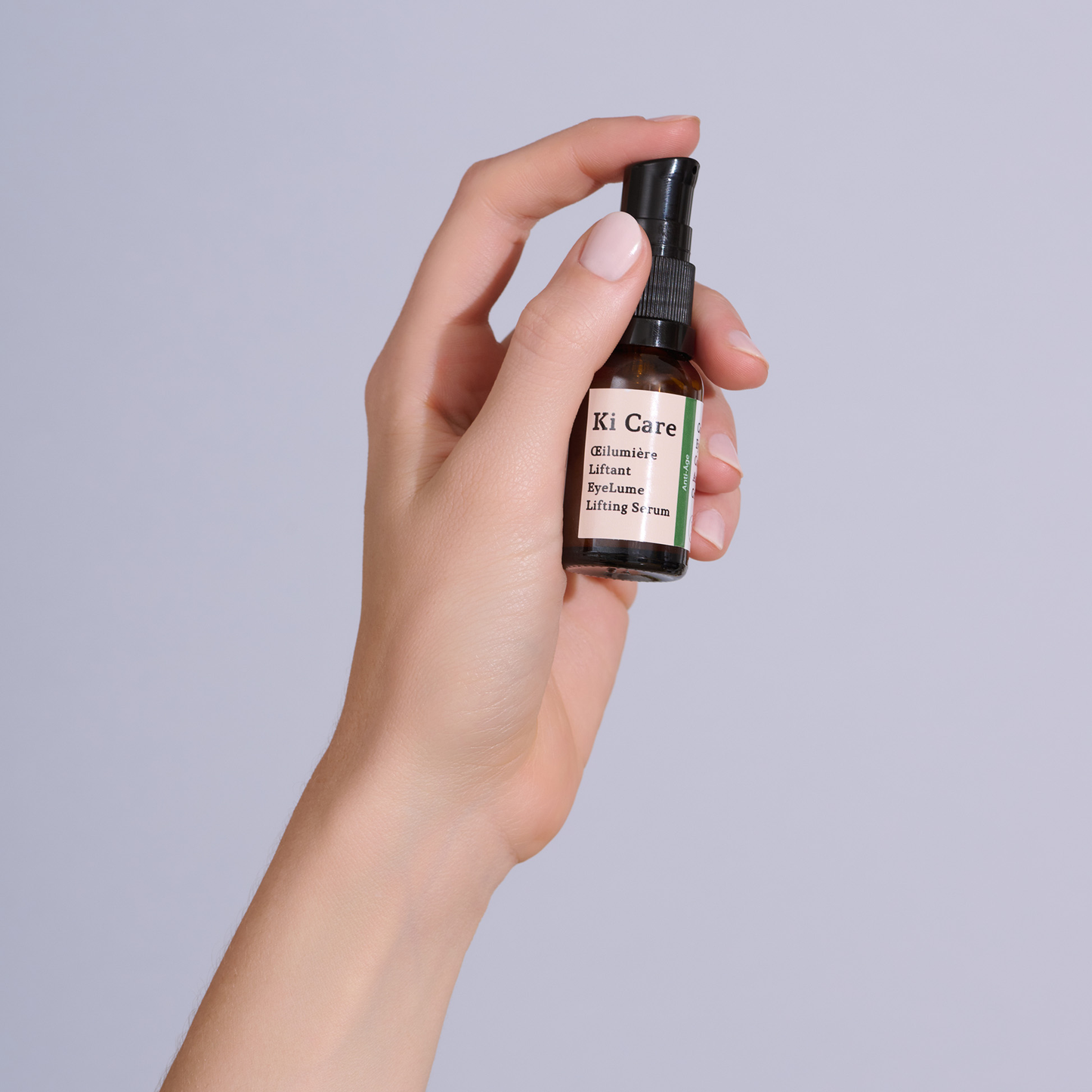 Contorno de Ojos con Ingredientes Naturales